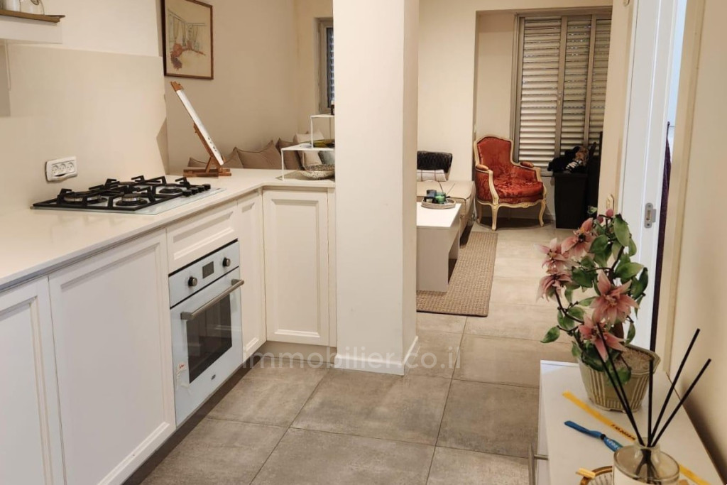 Lev Tel-Aviv, Tel Aviv